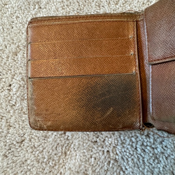 Louis Vuitton Monogram Marco Bi Fold Men’s Wallet - Picture 5 of 11